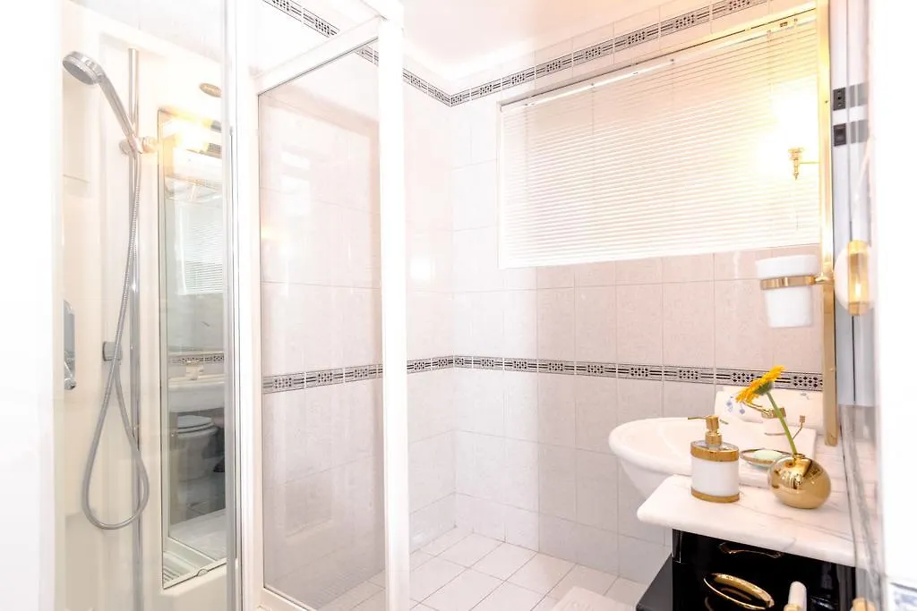 Apartment Mandalina Split 0*,  Croatia